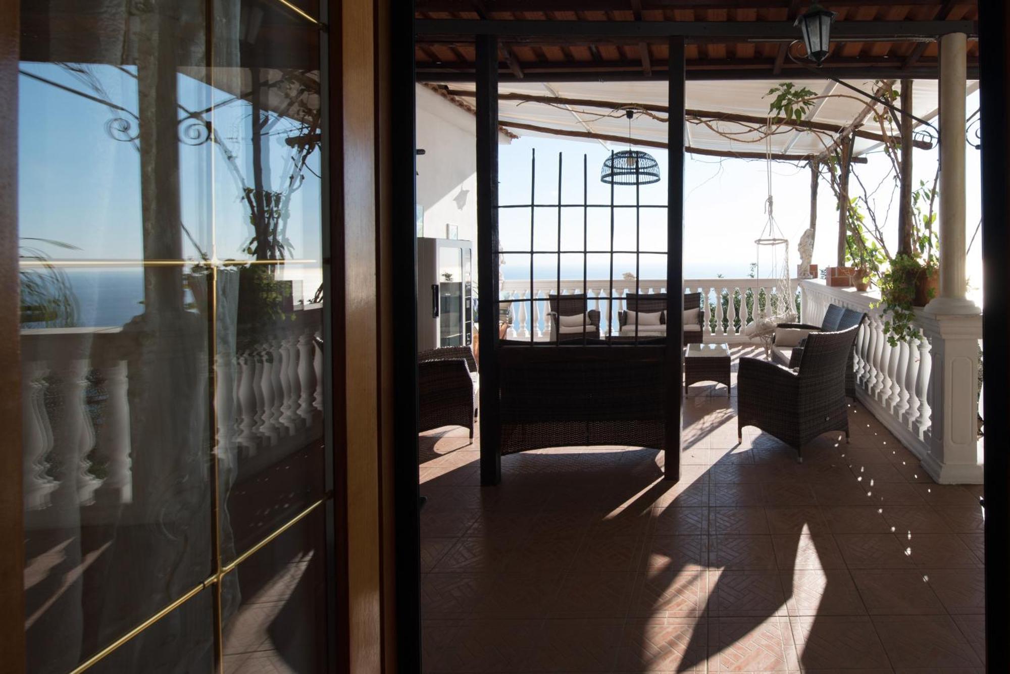 H.H.Le Palme Bed & Breakfast อามาลฟี ภายนอก รูปภาพ