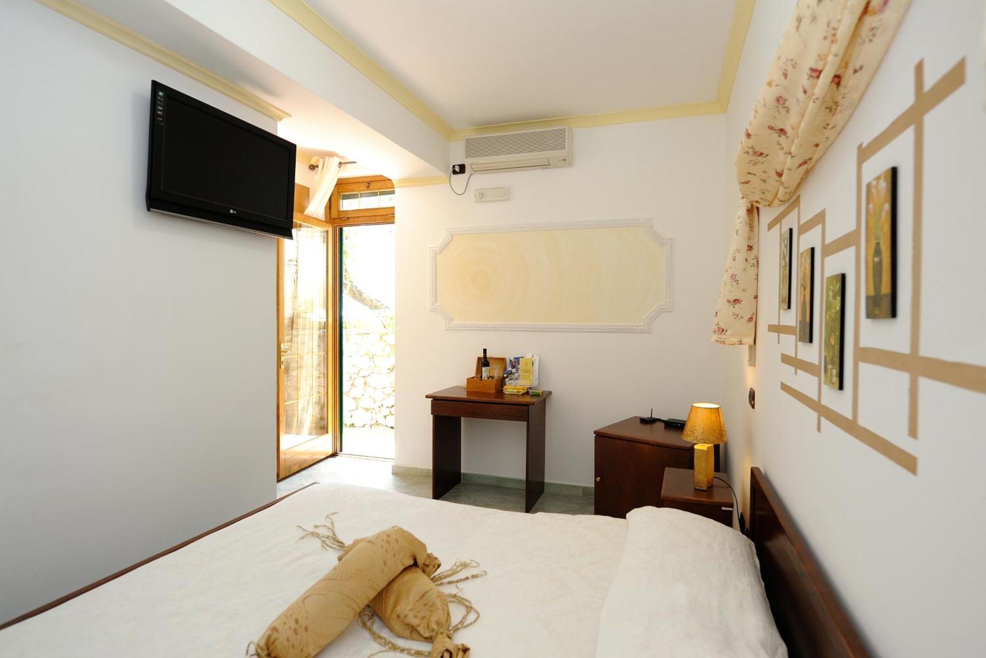 H.H.Le Palme Bed & Breakfast อามาลฟี ภายนอก รูปภาพ